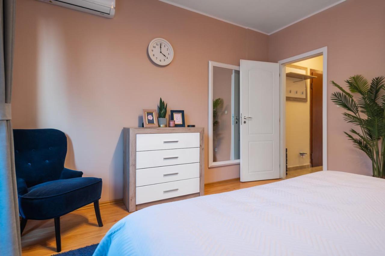 Cosy Green Apt Close To Macedonia Square София Екстериор снимка